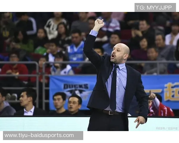 雅尼斯简介：在欧洲名声显赫曾任男篮助理教练